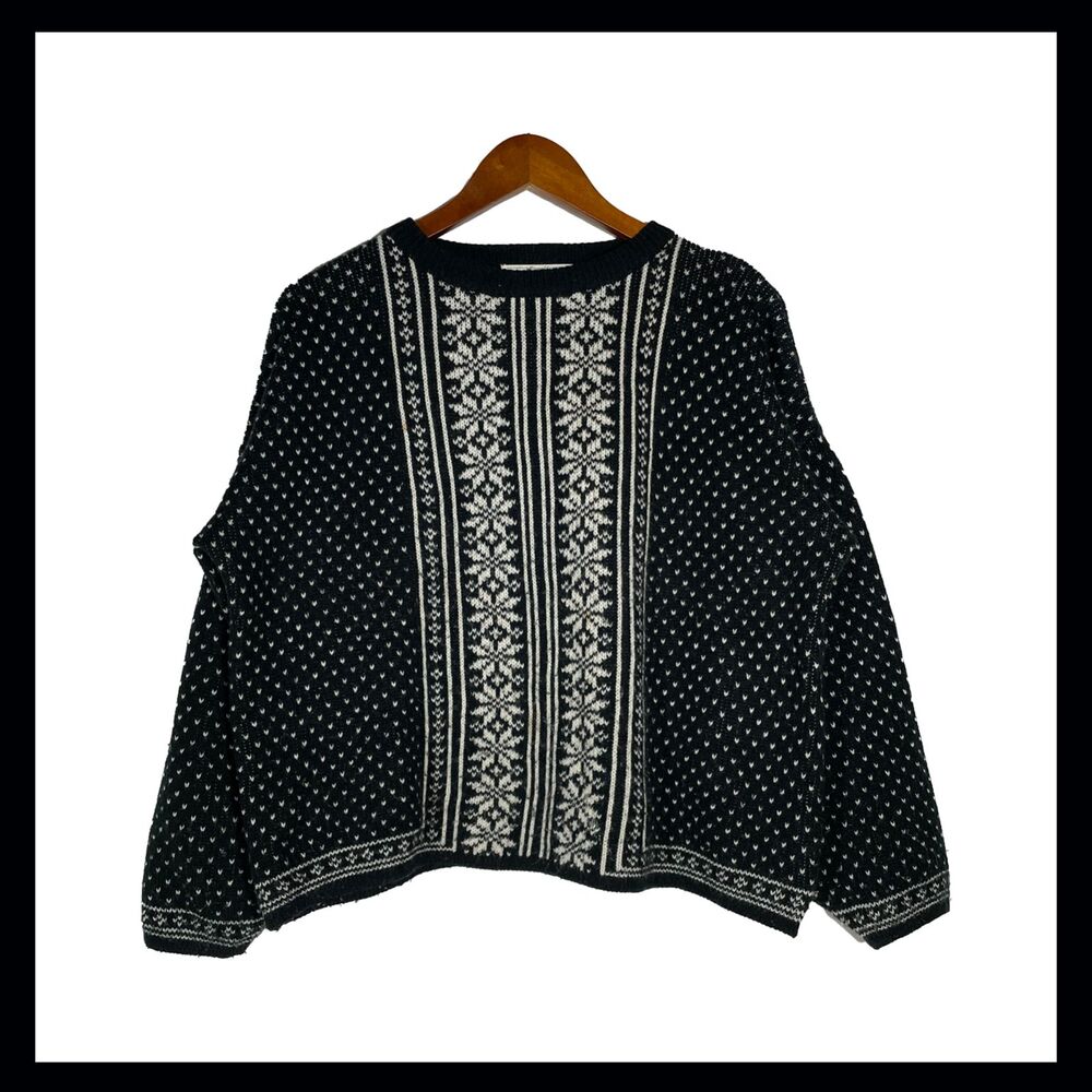 Vintage 80s Cropped Knit Sweater Black White Snowflake Stripe Dot Oversized M